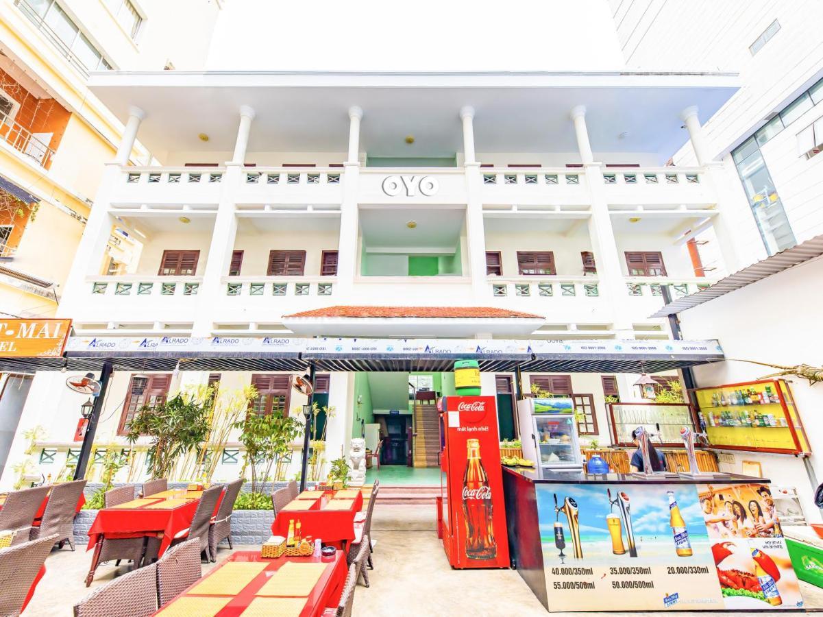 Oyo 381 Tuyet Mai Hotel ニャチャン エクステリア 写真