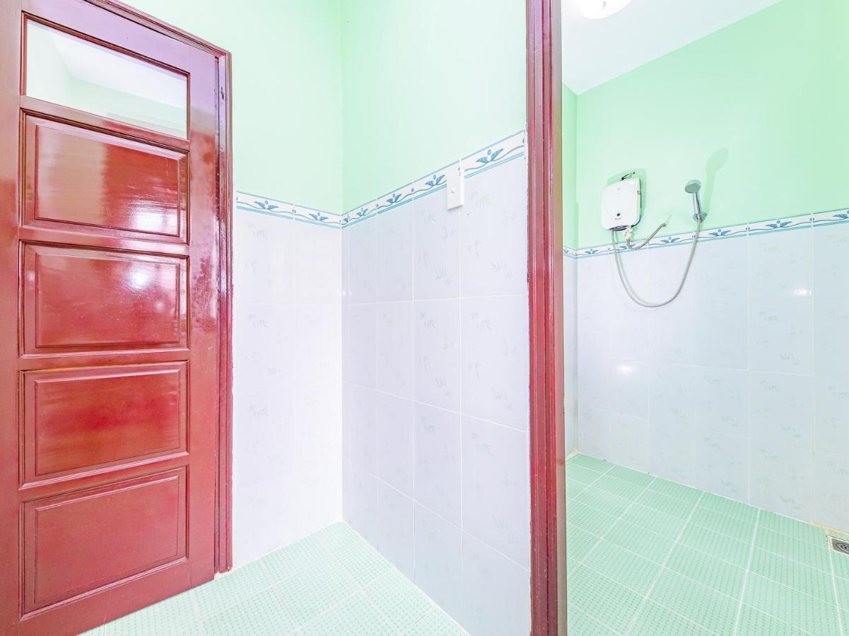 Oyo 381 Tuyet Mai Hotel ニャチャン エクステリア 写真